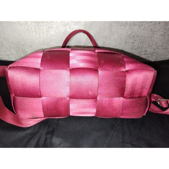Harveys Seatbelt Woven Bag - Picture 6 of 10